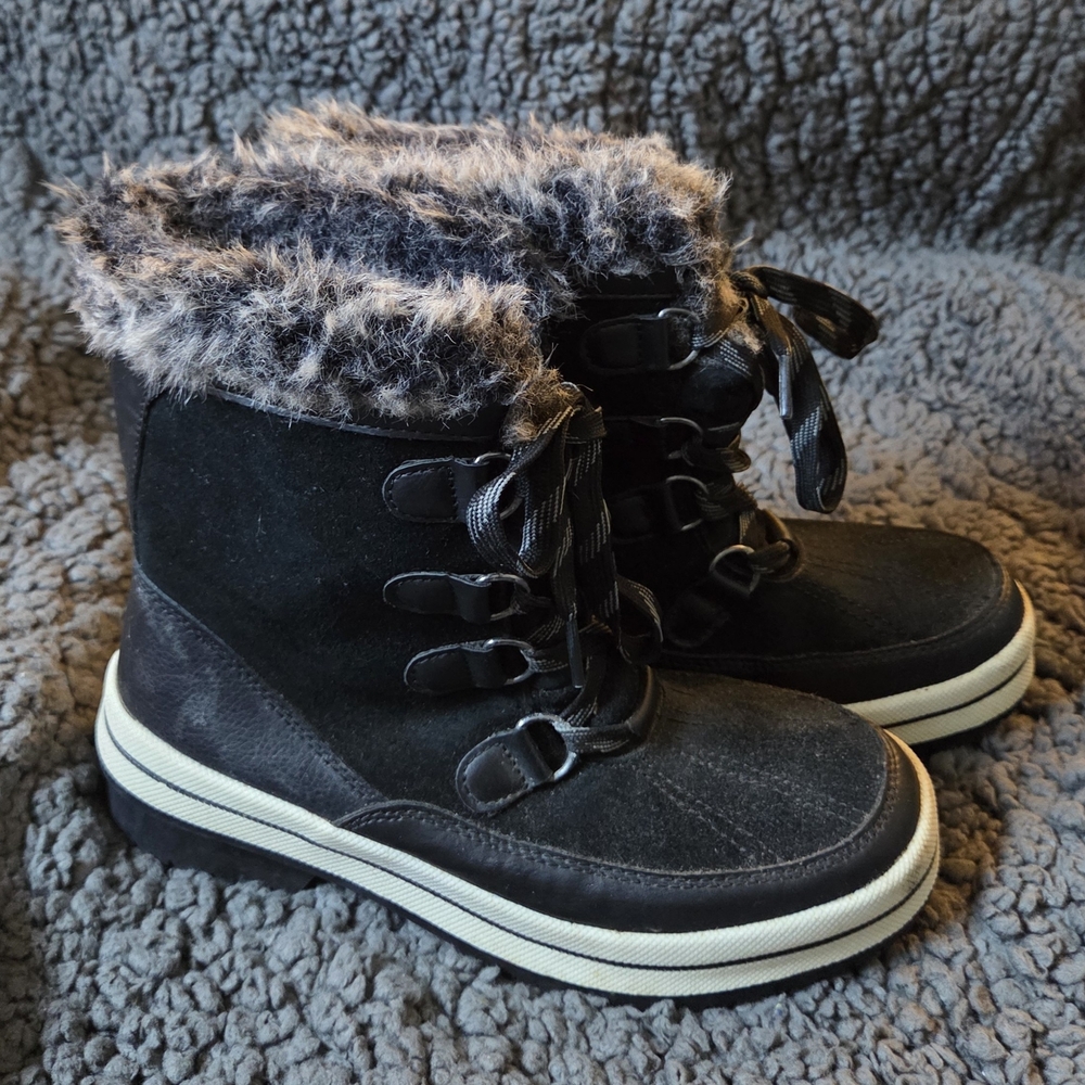 Women’s Black Winter Snow Boots Size 6‎ Faux Fur Lined Lace Up Target Warm Cozy